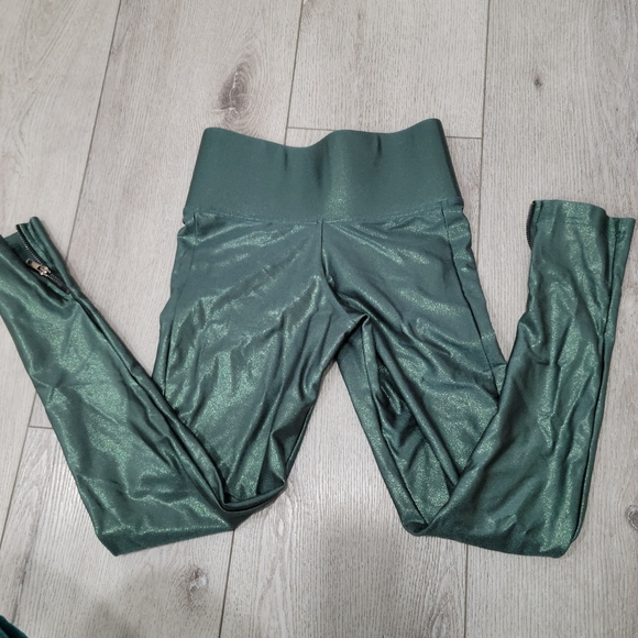 Cute Booty Lounge Enchanted Leggings - Picture 2 of 9